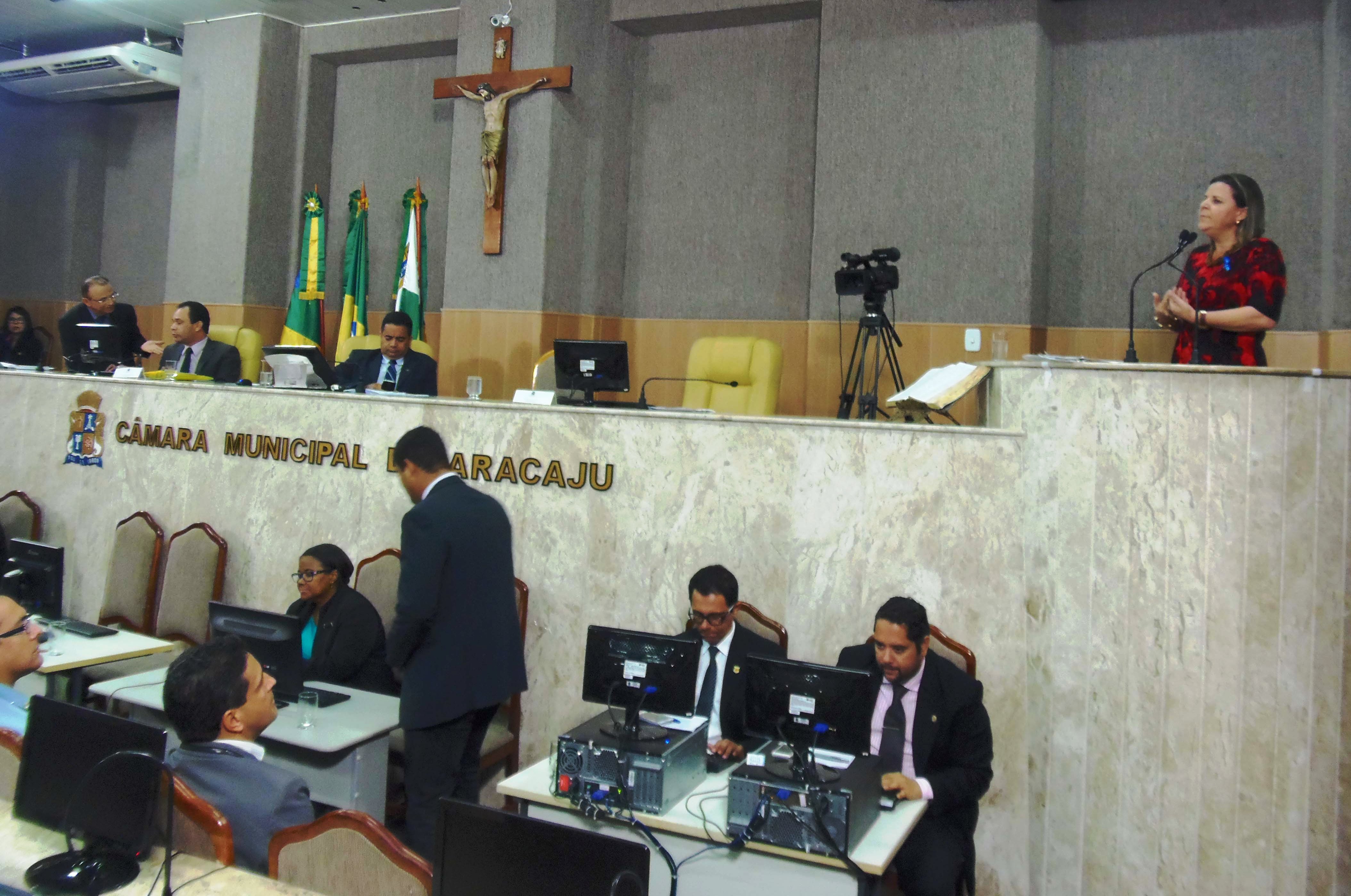 Secretária da Defesa Social participa de Sessão Especial na Câmara dos Vereadores - SMTT Aracaju